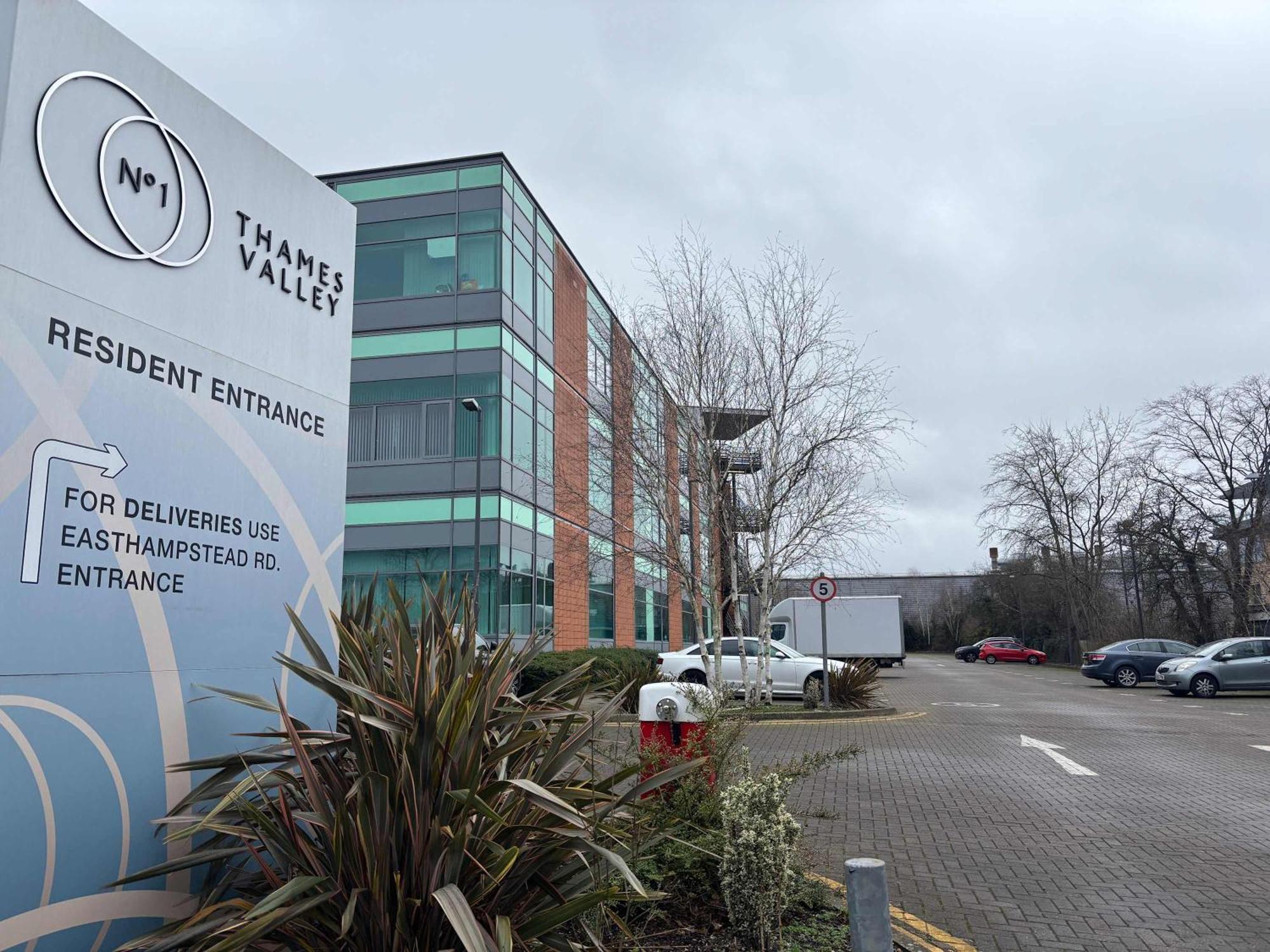 Modern Studio In Bracknell With Free Parking Экстерьер фото